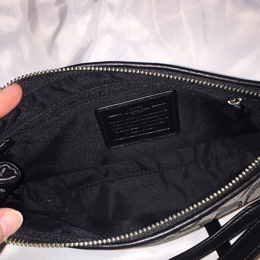 Coach Black Signature Crossbody Bag - Picture 5 of 6